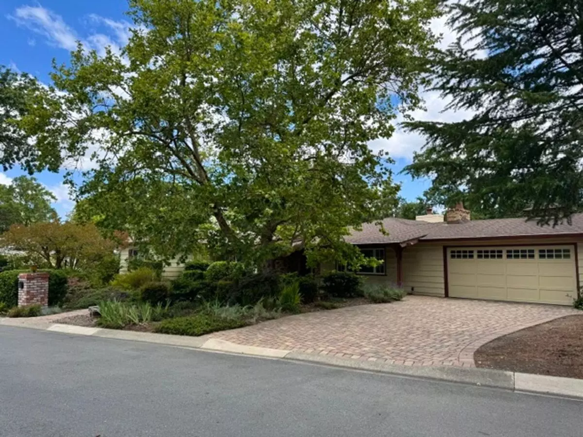 Charming Single Level 4 Bedroom, 2 Bath Lafayette Home-move In Ready! photo 2