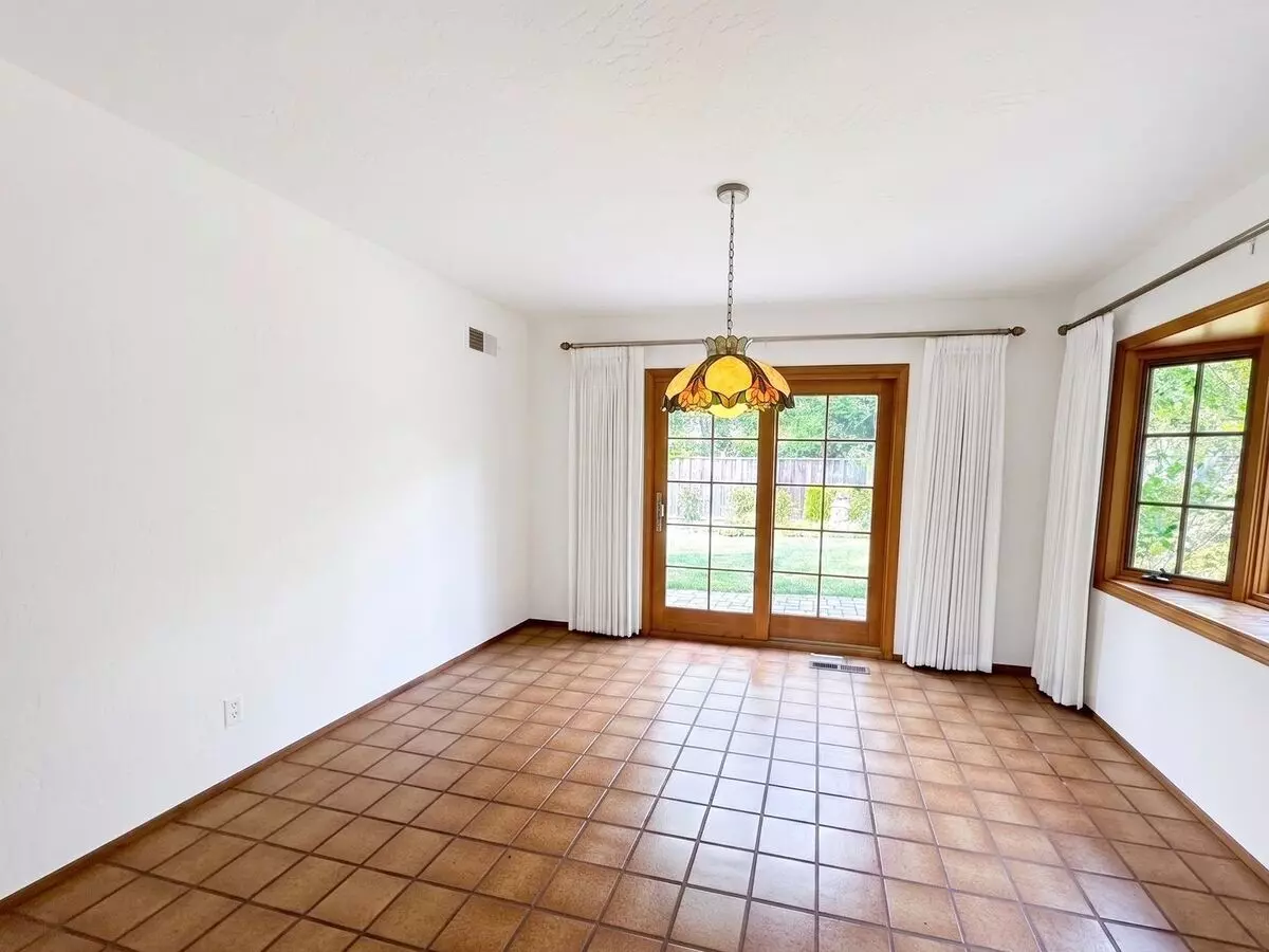 Charming Single Level 4 Bedroom, 2 Bath Lafayette Home-move In Ready! photo 3