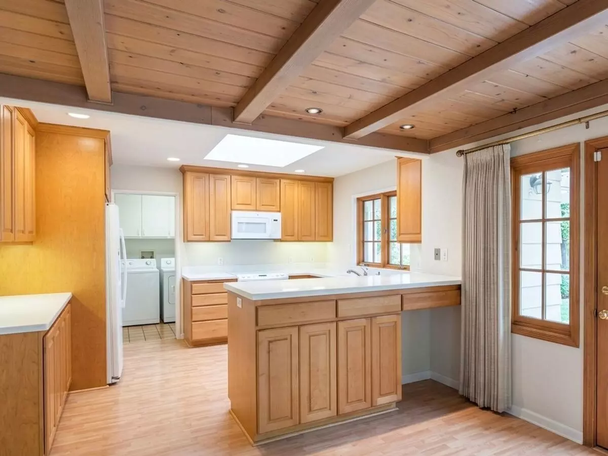Charming Single Level 4 Bedroom, 2 Bath Lafayette Home-move In Ready! photo 4