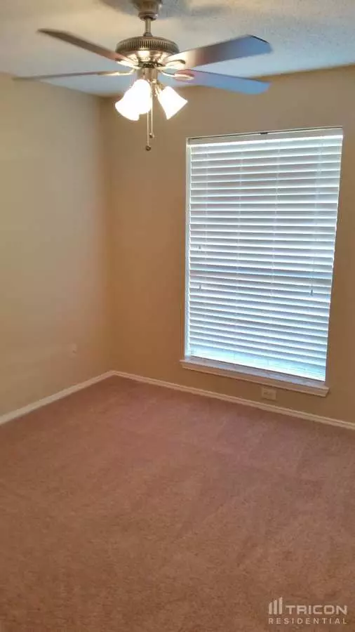 1238 Rosewood Lane Lancaster Tx photo 5