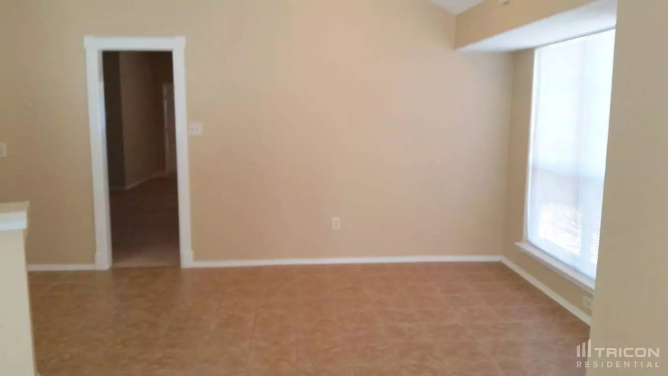 1238 Rosewood Lane Lancaster Tx photo 4