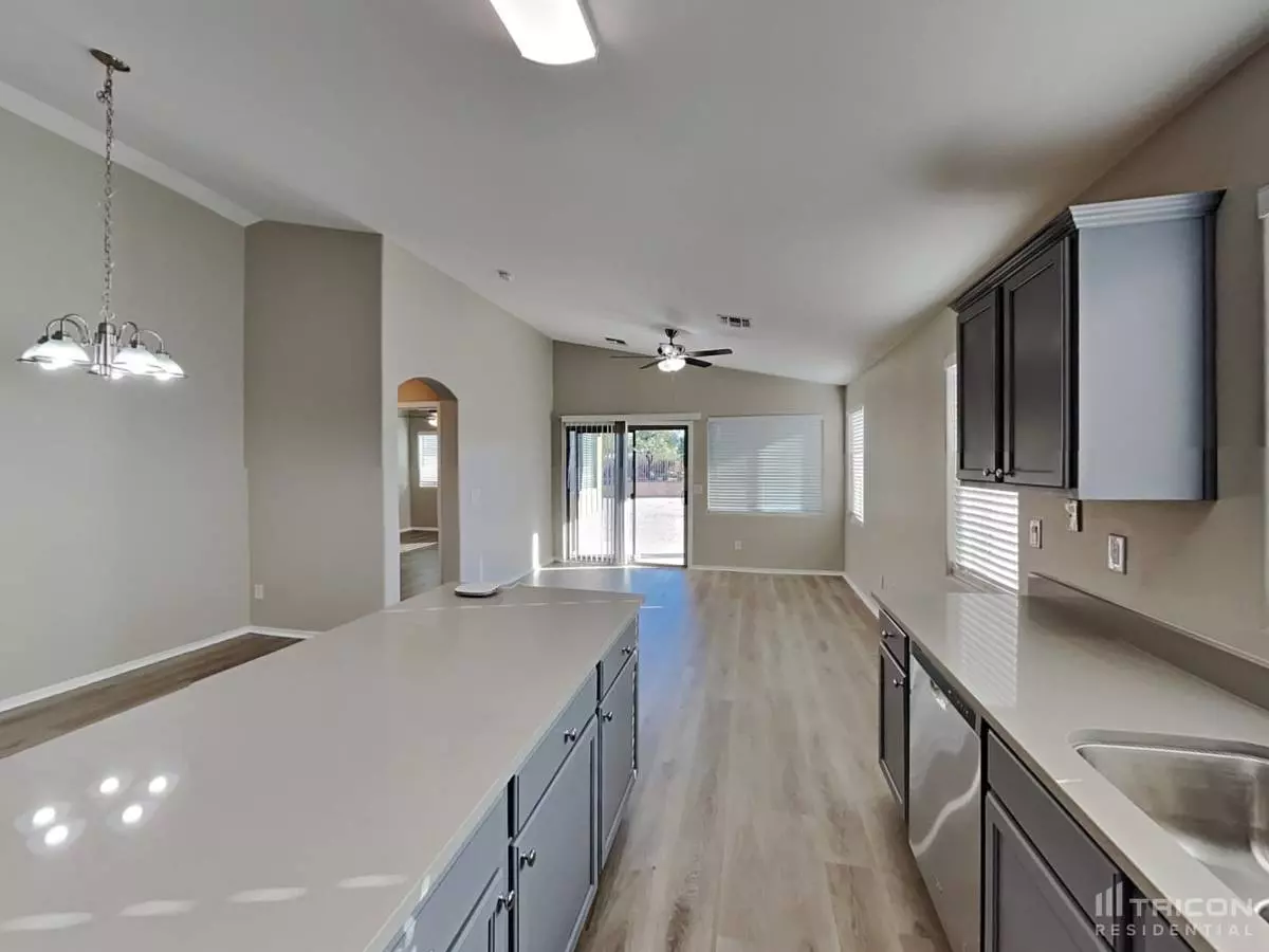 7005 South 46th Drive, Laveen, AZ 85339 photo 5
