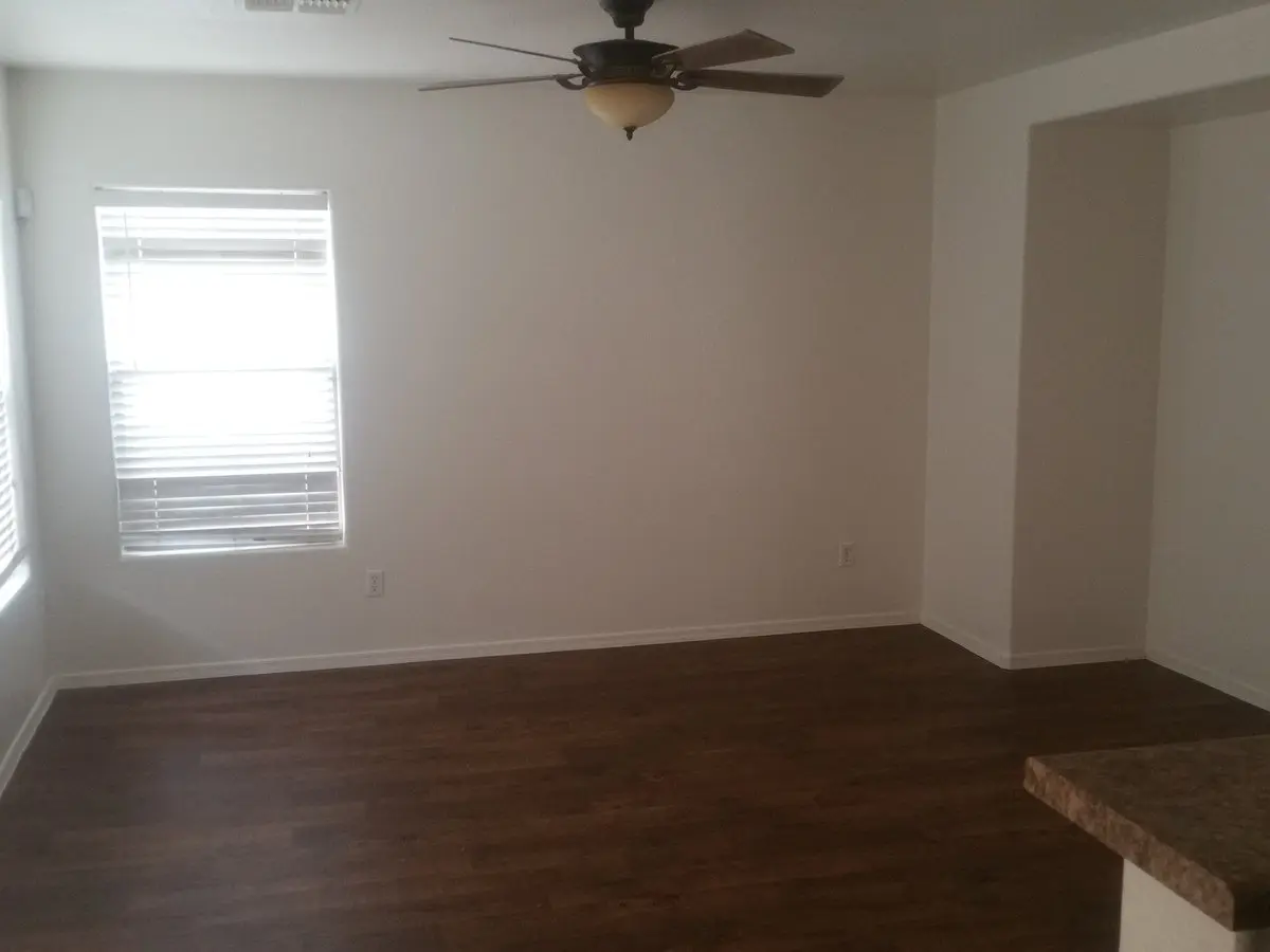 Beautiful 2 Story Home On Corner Lot!!! First Month Free Rent When You Apply Within 48 Hours Of Touring! photo 5