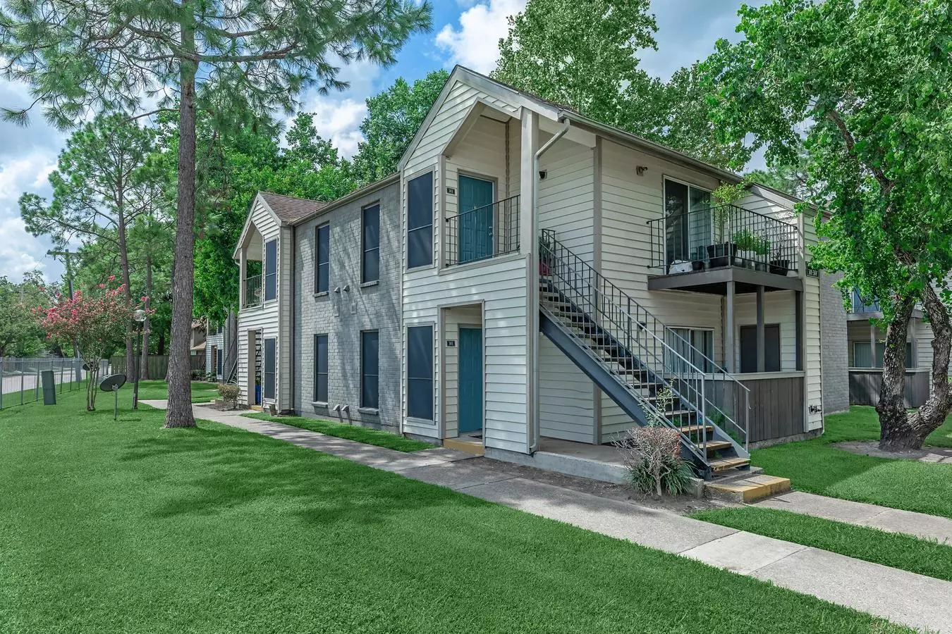 1111 W Main St League City, TX 77573 photo 3