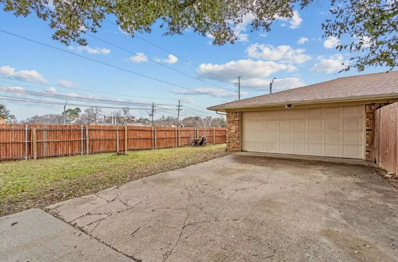1592 College Parkway, Lewisville, TX 75077 photo 5