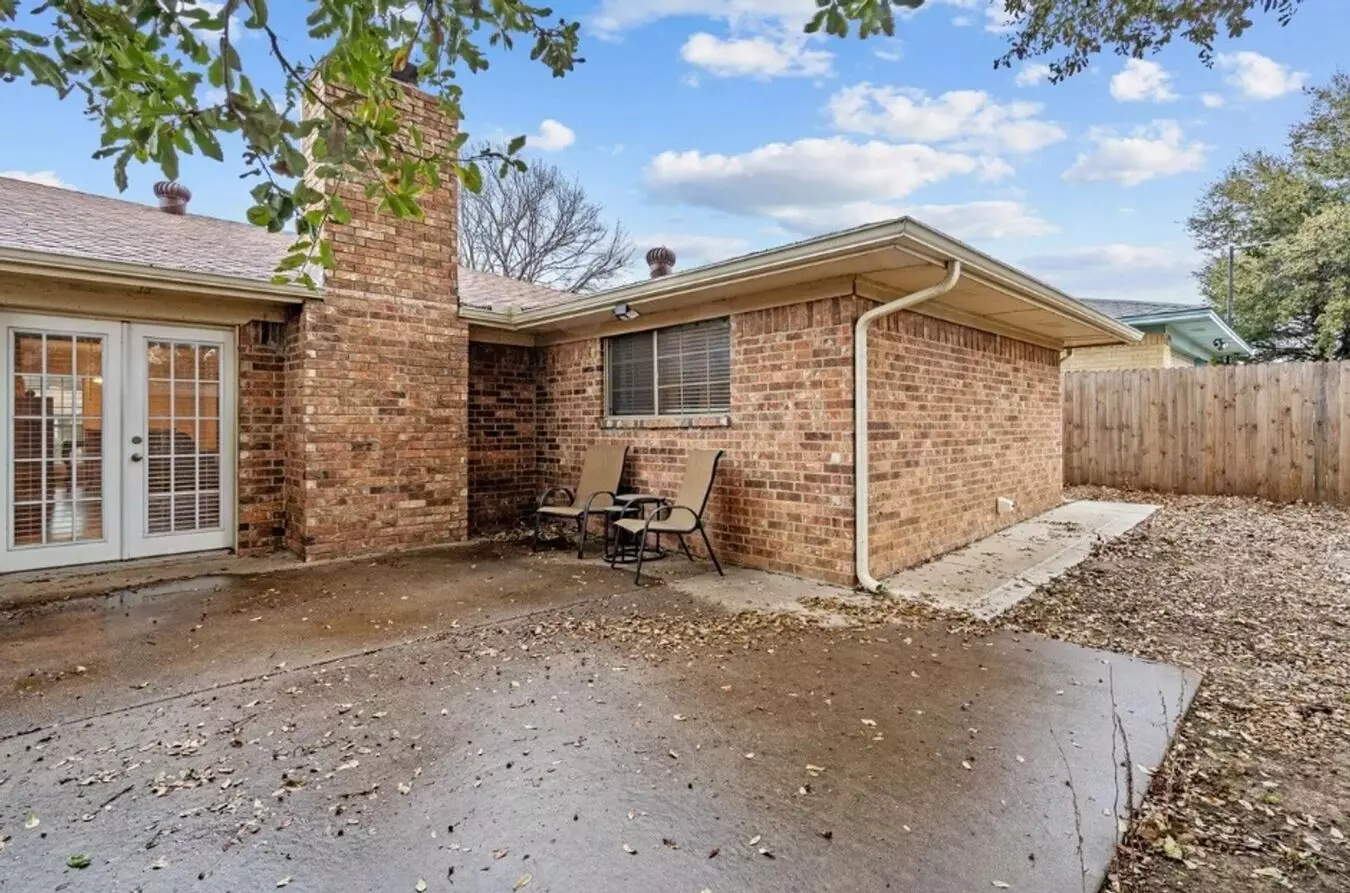 1592 College Parkway, Lewisville, TX 75077 photo 4