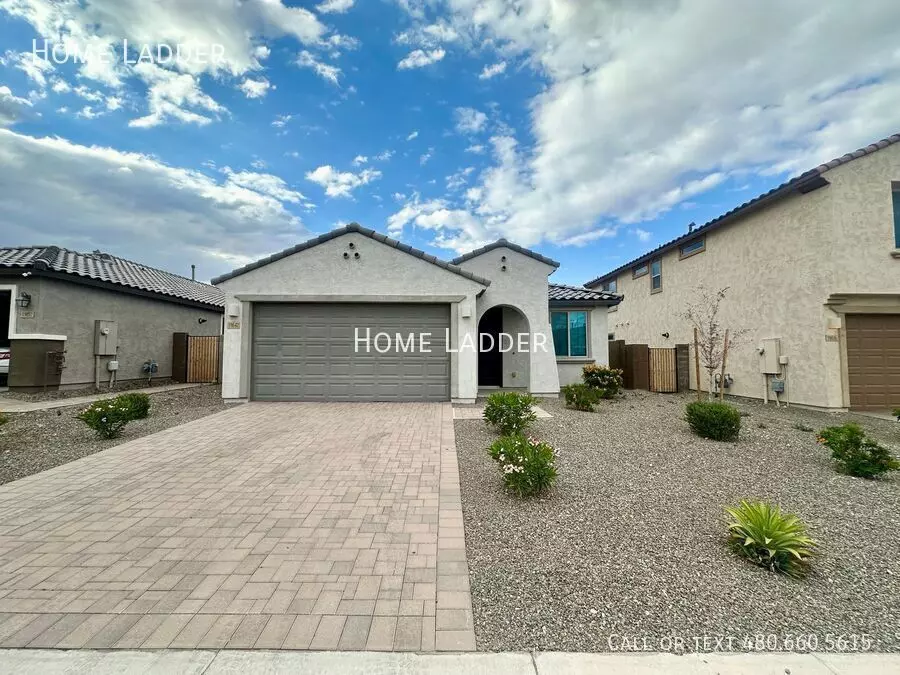 19842 W Badgett Ln Litchfield Park, AZ 85340 photo 3