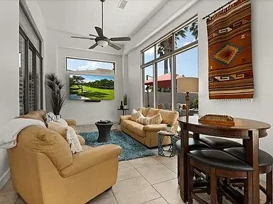4926 N Valley Gln photo 4