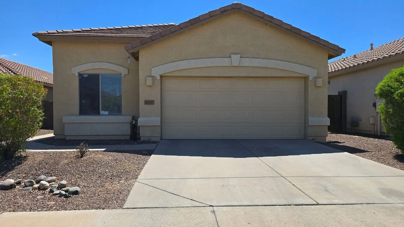 Fantastic 4br In Popular Area Of Litchfield Park photo 4