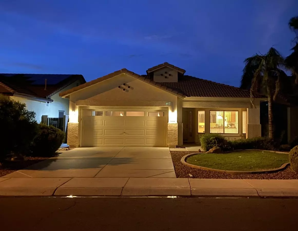 12542 West Honeysuckle Street, Litchfield Park, AZ 85340 photo 2
