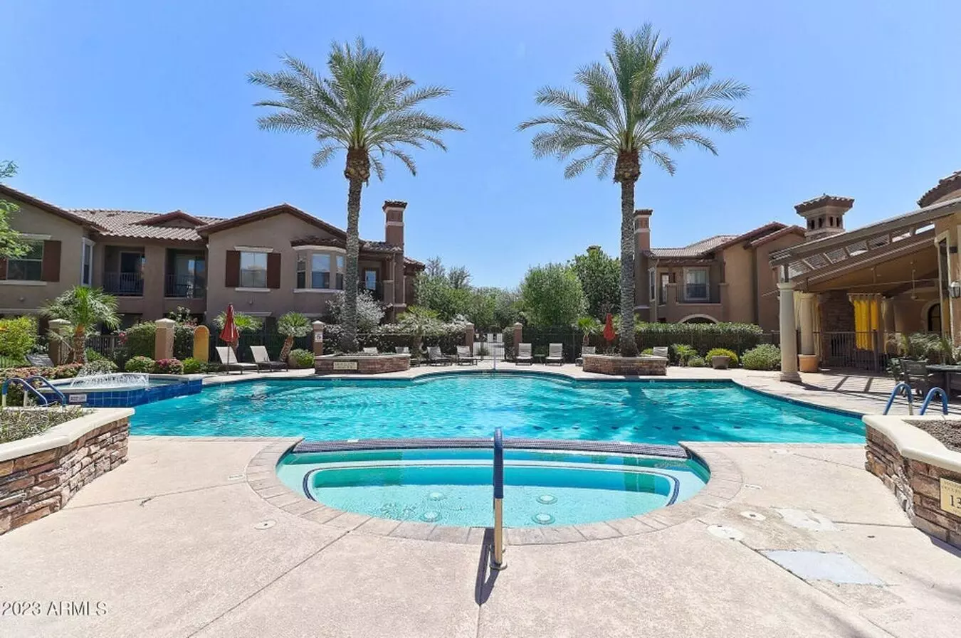Litchfield Park Condo With Pool &amp; Gym! 2 Car Garage! photo 4