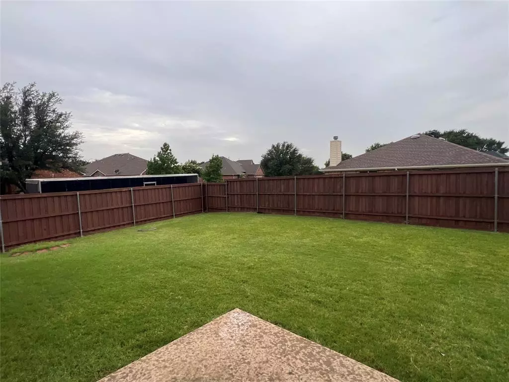 2701 Evening Mist Drive, Little Elm, TX 75068 photo 3