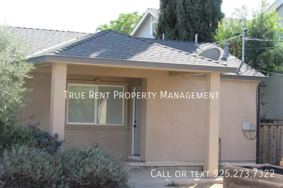 2053 Elm Street, Livermore, CA 94551 photo 2