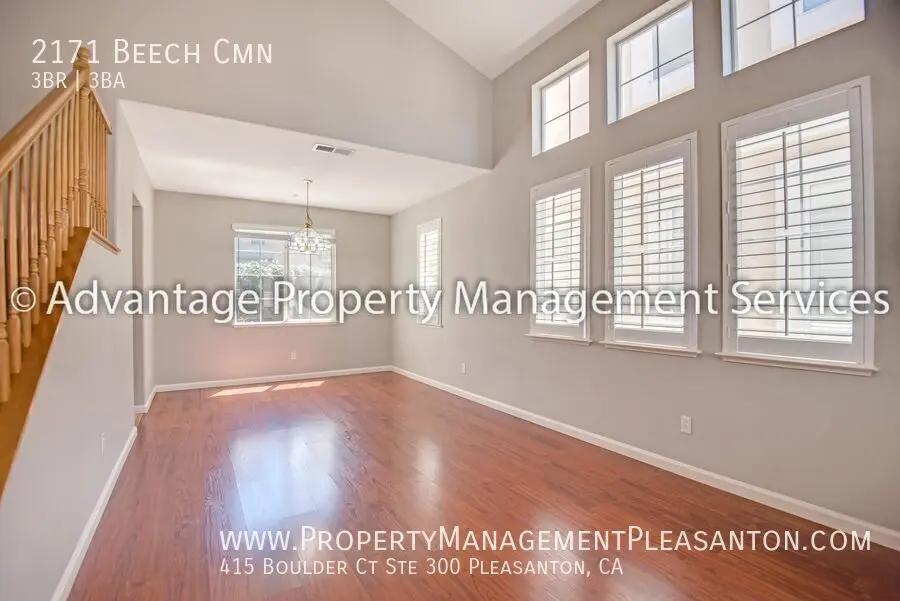 2171 Beech Cmn photo 3