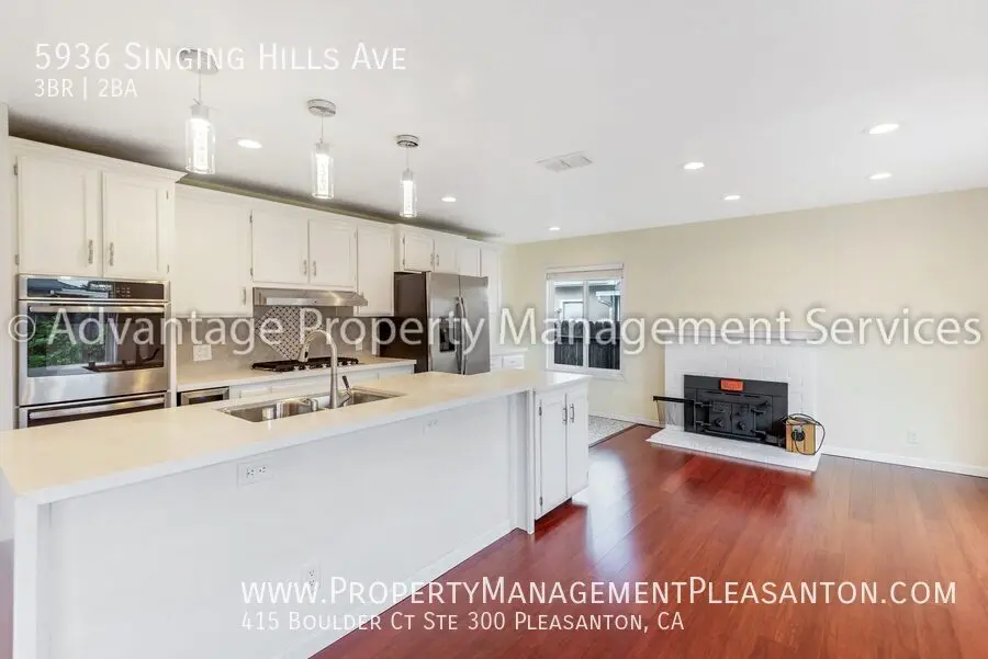 5936 Singing Hills Ave photo 5