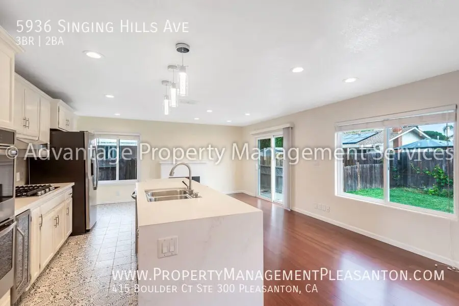 5936 Singing Hills Ave photo 3