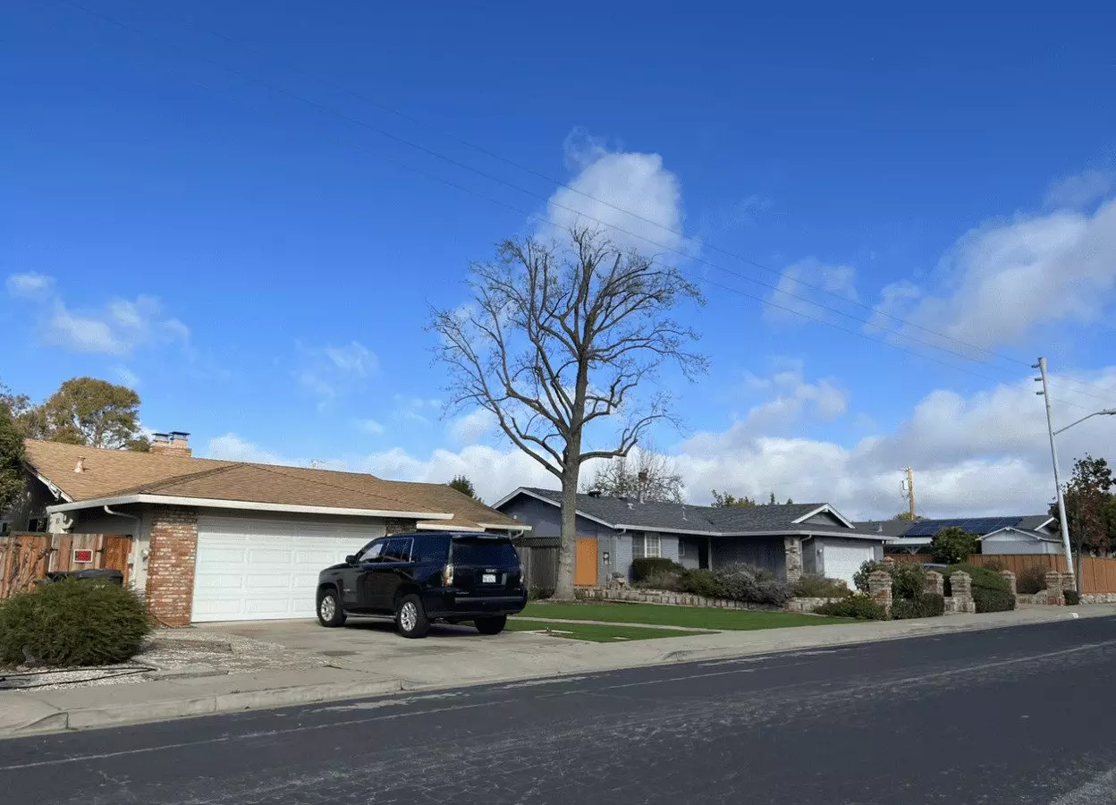621 Catalina Dr photo 3