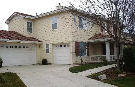 Beautiful house with amazing backyard photo 2