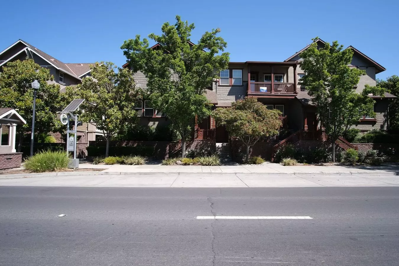 Charming townhome close to downtown Livermore photo 2
