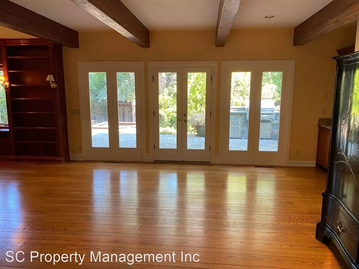 1021 Alegre Ave photo 4