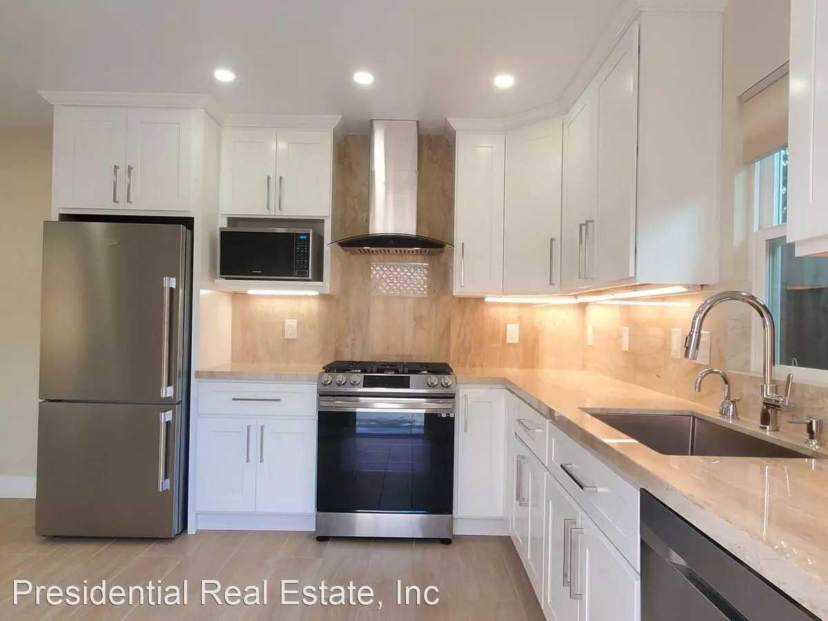 118 Merritt Court, Los Altos, CA 94022 photo 2
