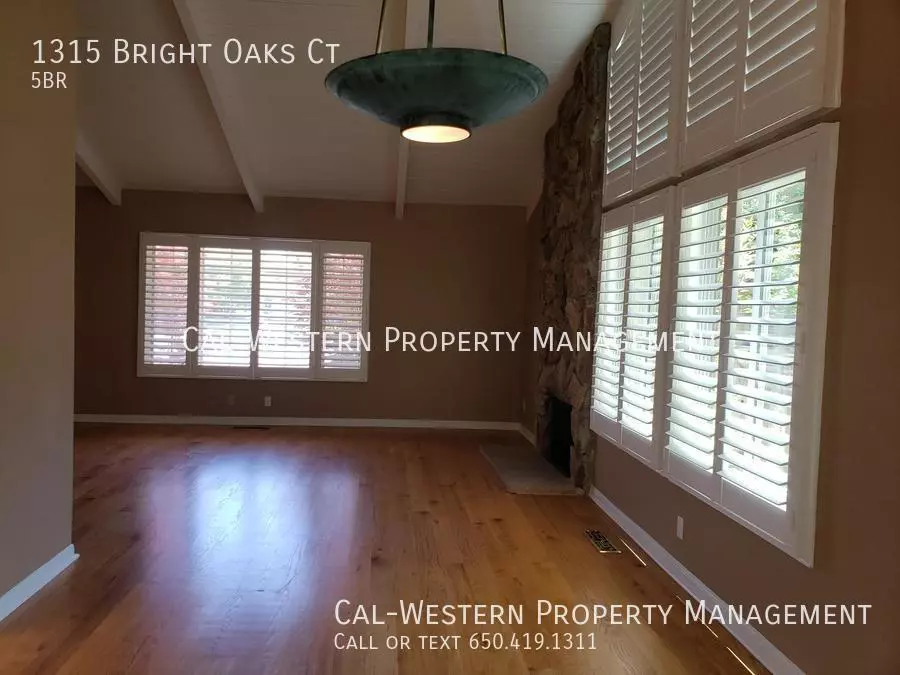1315 Bright Oaks Court, Los Altos, CA 94024 photo 5