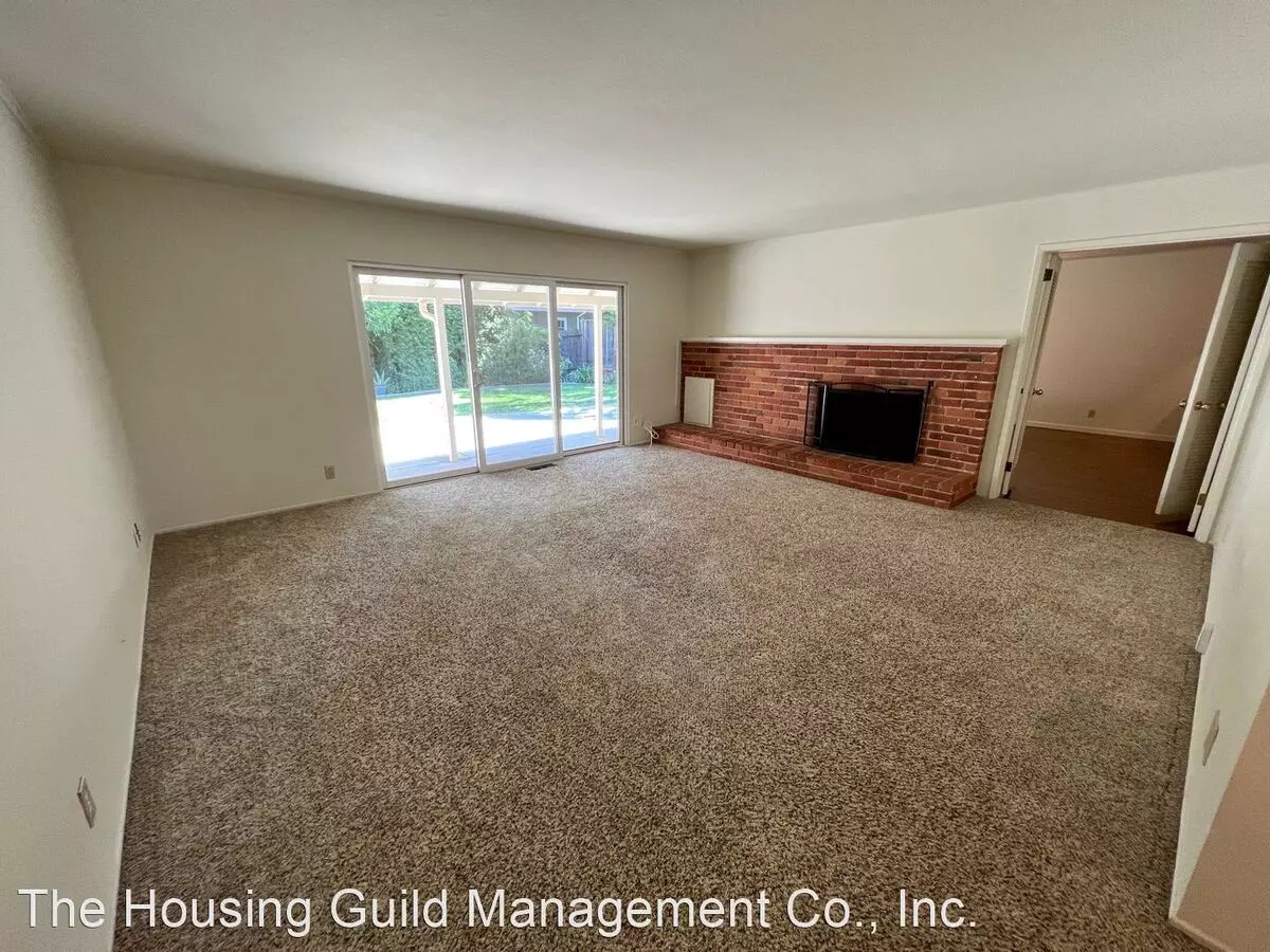 581 Patrick Way, Los Altos, CA 94022 photo 3
