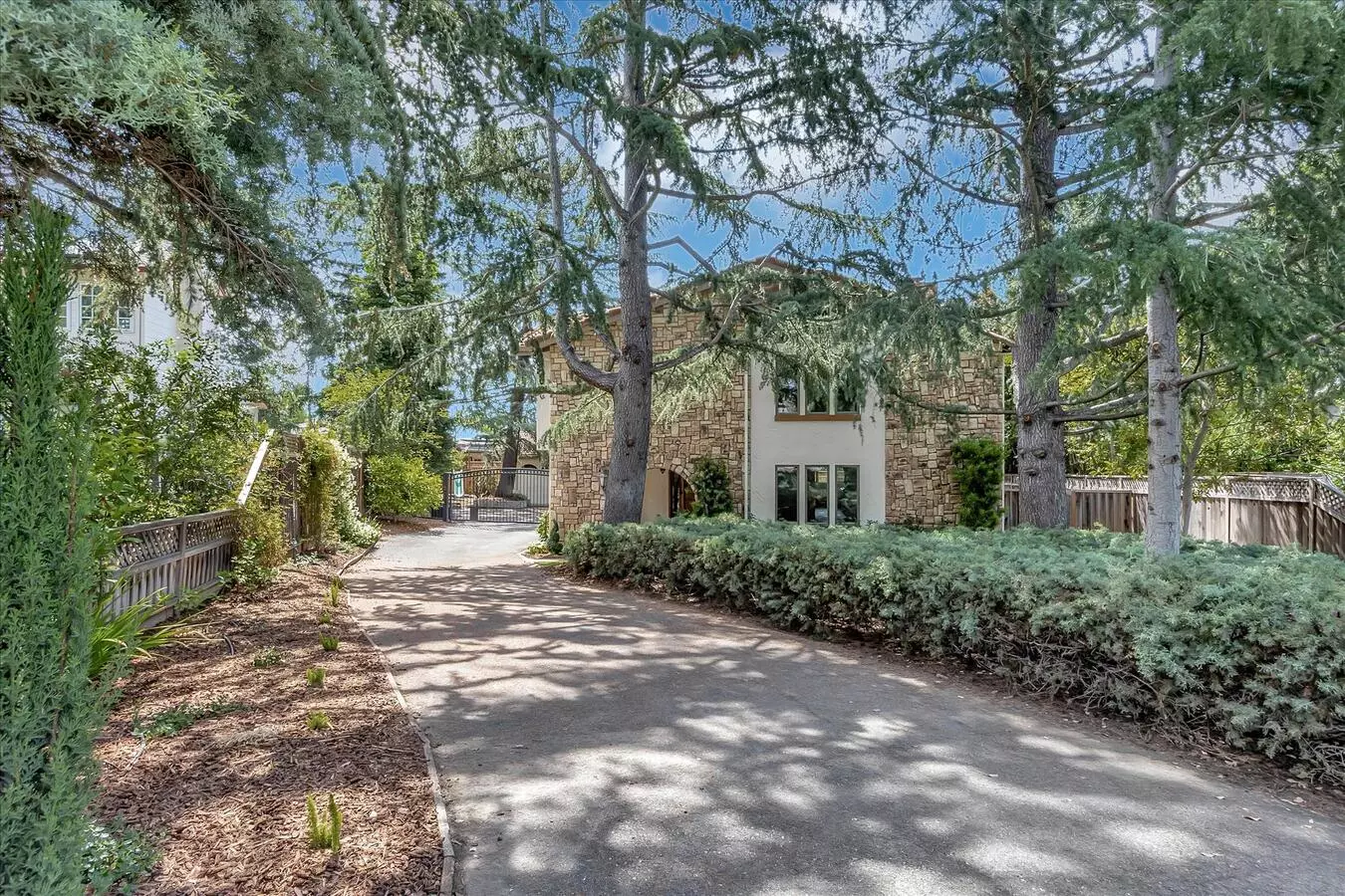 370 Quinnhill Avenue, Los Altos, CA 94024 photo 2