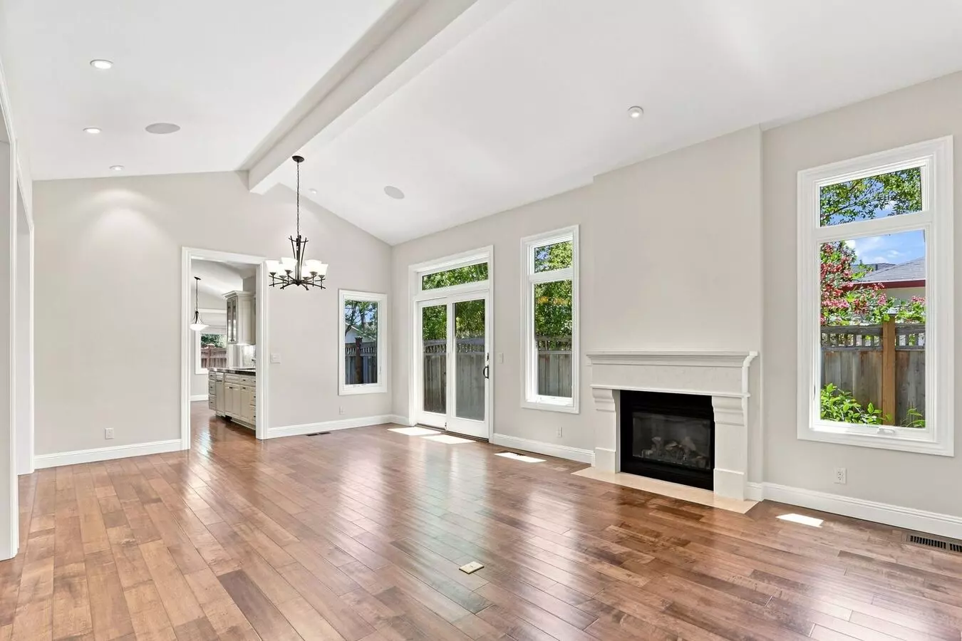Beautiful 4-bedroom 3.5-bathroom Los Gatos Home photo 4