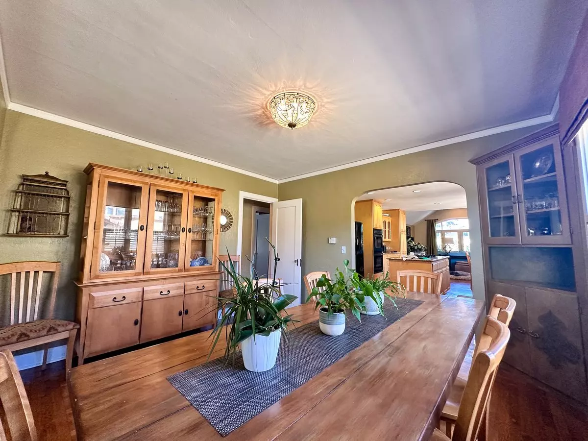 244 San Mateo Ave photo 4