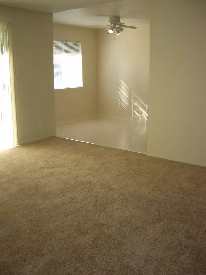 Mira Loma Apartments photo 4
