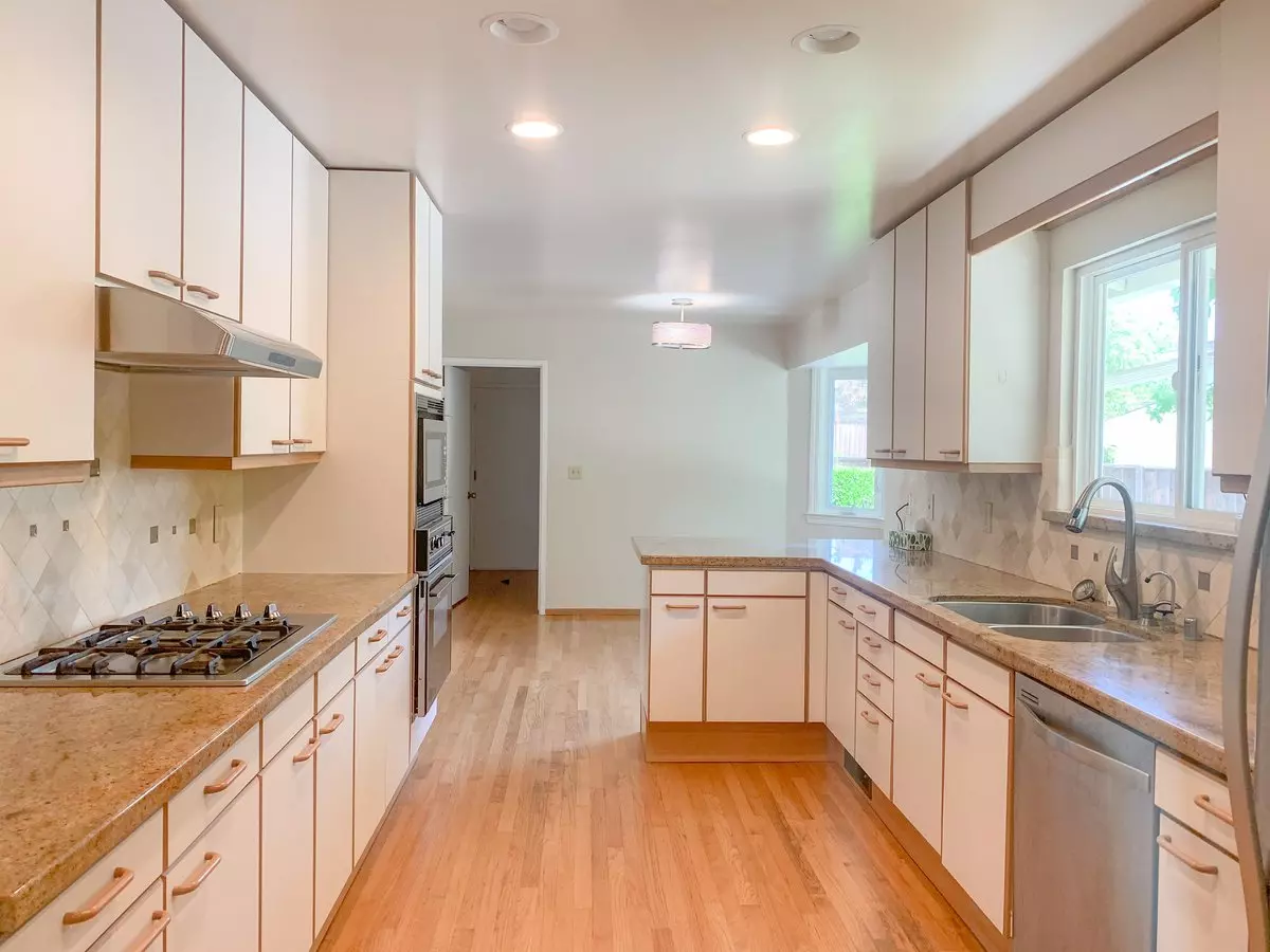 115 Brocastle Way, Los Gatos, CA 95032 photo 3