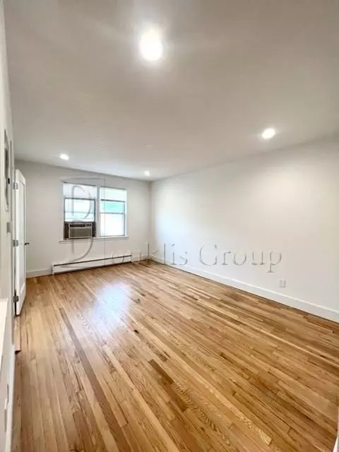 22-31 47th Street photo 4