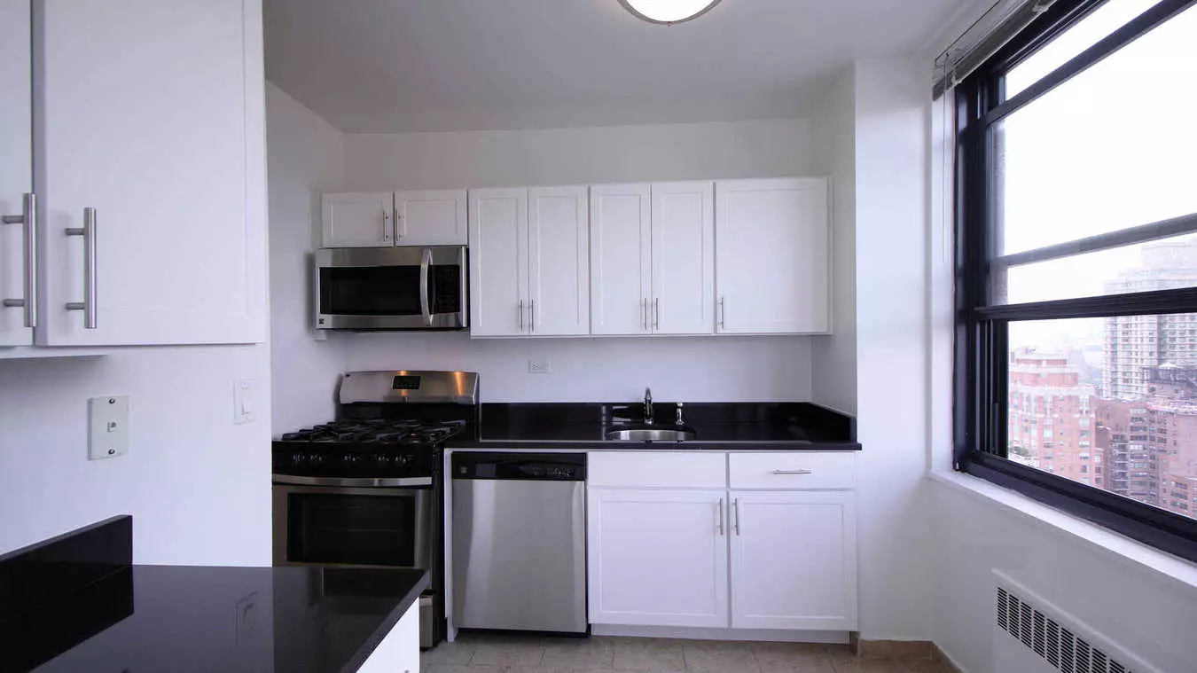 303 East 83rd photo 3
