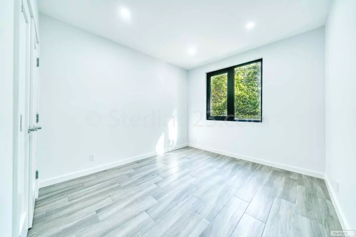 31-57 31st Street photo 4