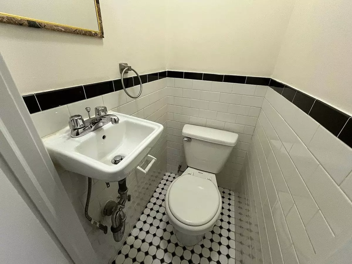 Beautiful 2-bedroom With King-size Bedroom &amp; Natural Light photo 3