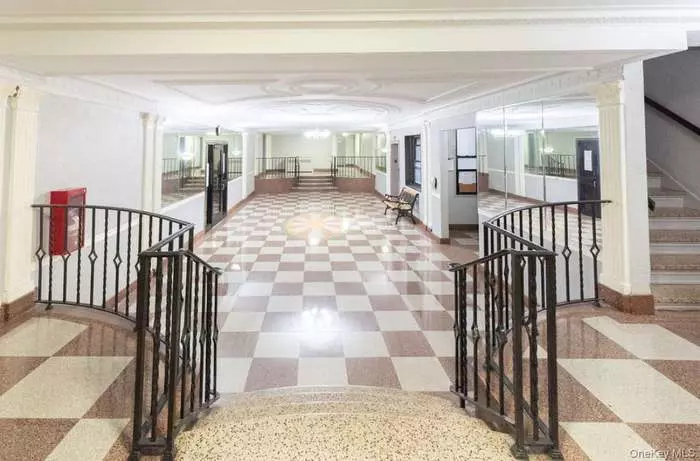 Exquisite 1-bedroom Condo In The Heart Of Sunnyside photo 4