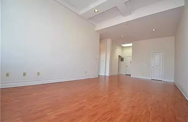 Luxury 1br In Astoria With Doorman, Elevator, Gym, Parking &amp; Stunning photo 5