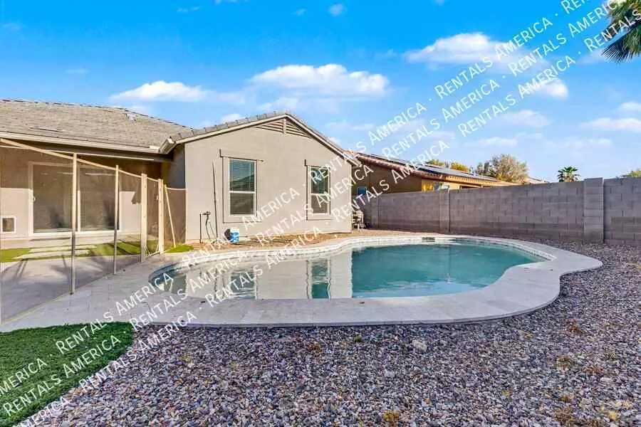 17028 N Palo Verde St Maricopa, AZ 85138 photo 2