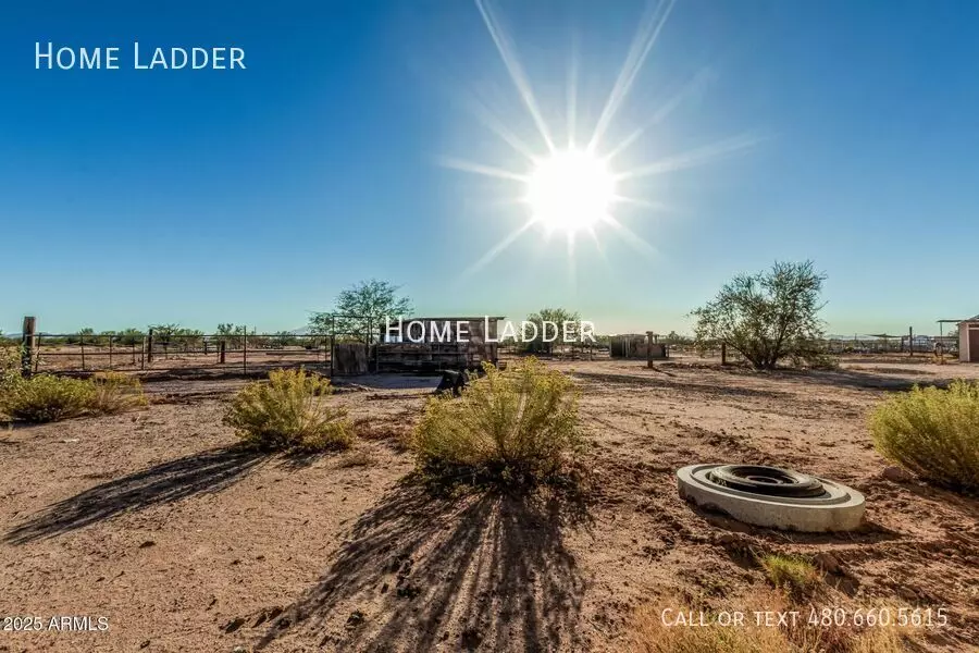 32567 W Santa Cruz Ave photo 5