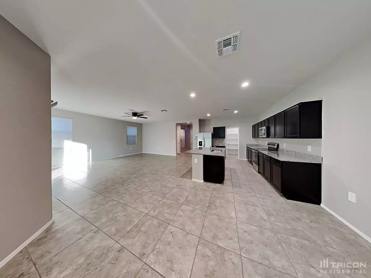36593 Santa Monica Avenue Maricopa Az photo 5