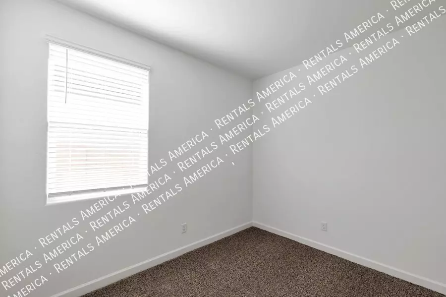 40110 W Shaver Dr photo 5