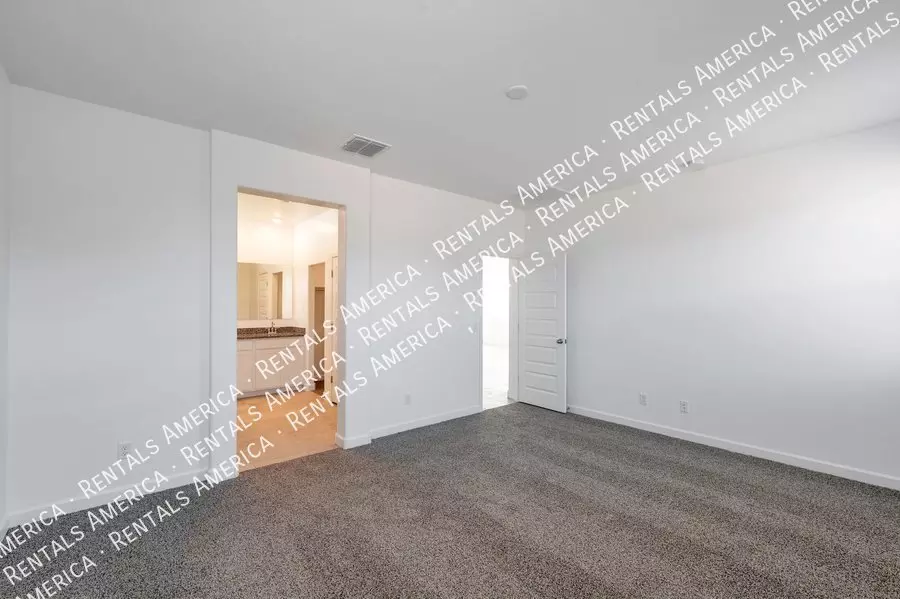 40110 W Shaver Dr photo 5