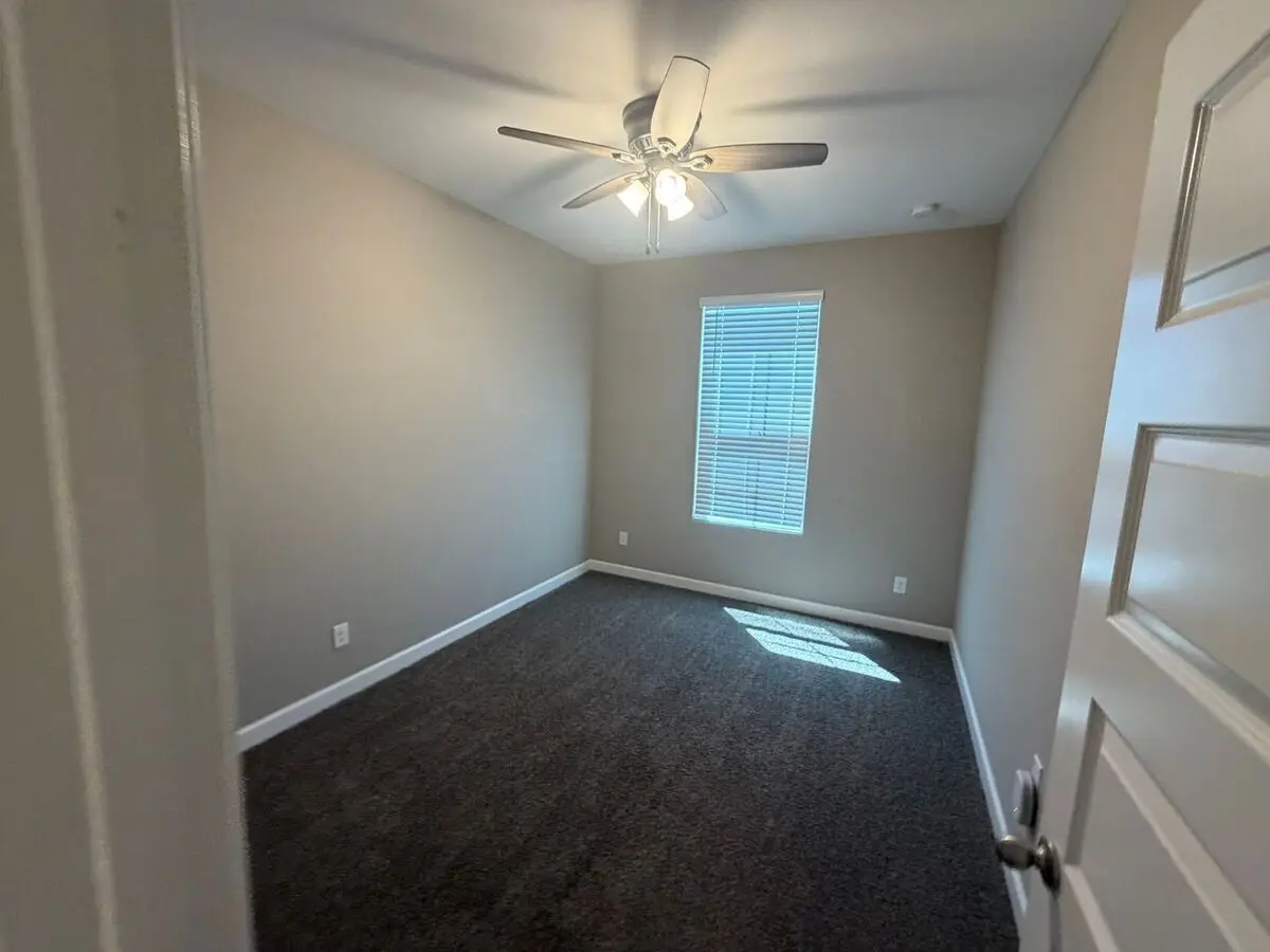 40946 W Hillman Dr, Maricopa, Az 85138 – Mountain Views &amp; No Rear Neighbor – $1,895/month photo 3
