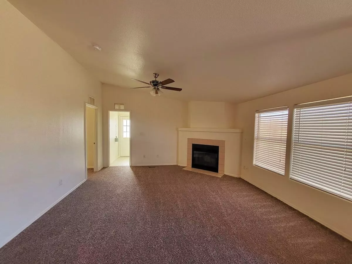 51542 West Blue Jay Street, Maricopa, AZ 85139 photo 5