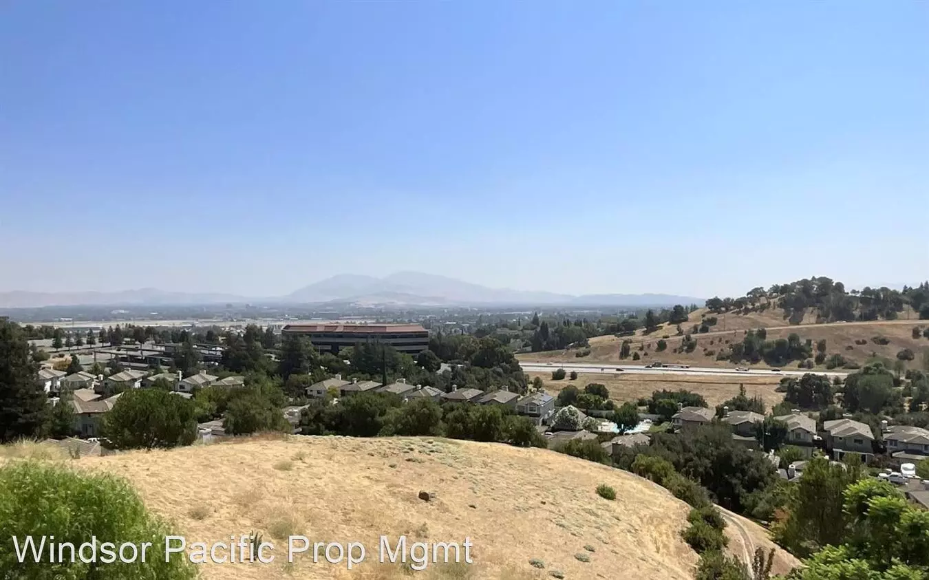 4870 Starflower Drive, Martinez, CA 94553 photo 2