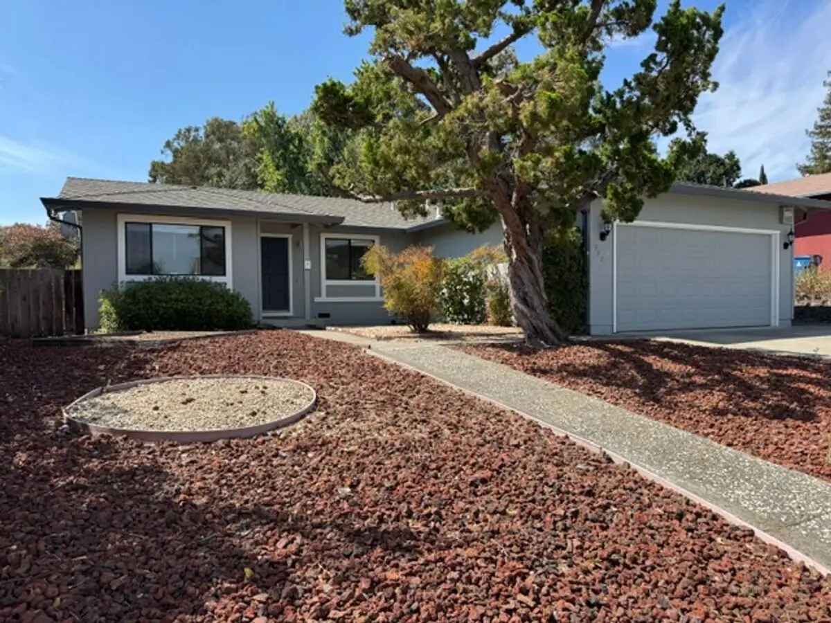 Charming Single Level 4 Bedroom Home In Martinez. Move-in Ready! photo 4
