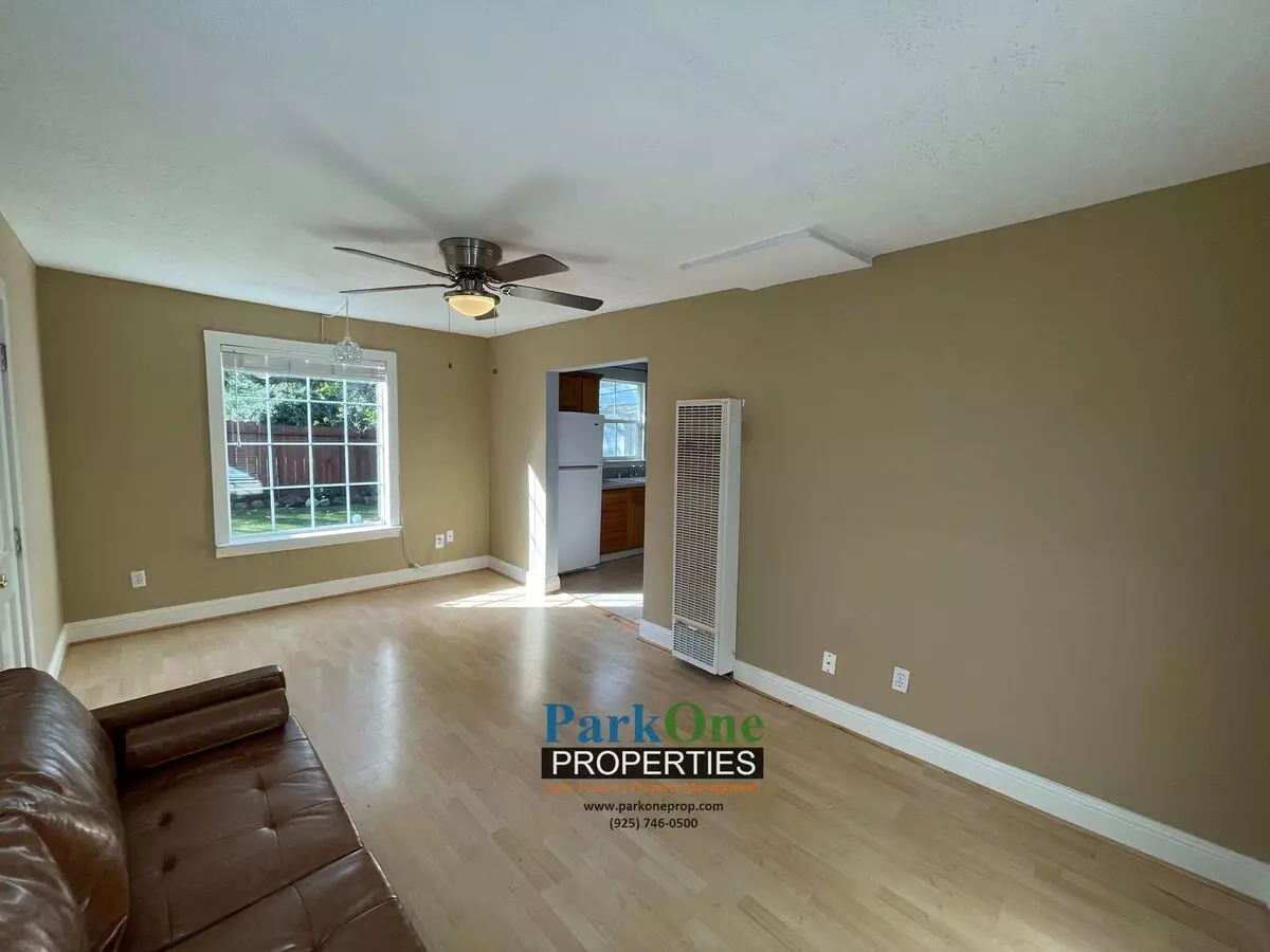 305 Ward St. photo 2