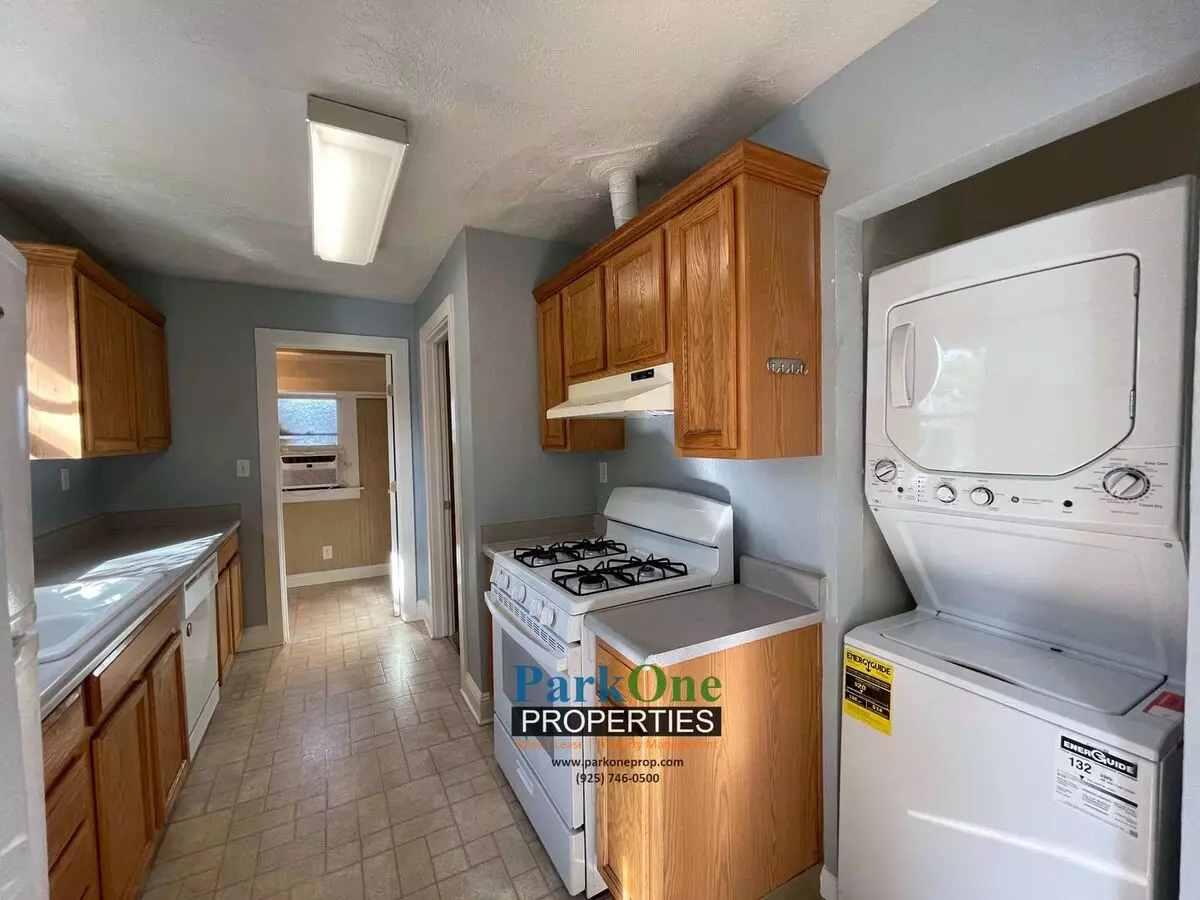 305 Ward St. photo 4