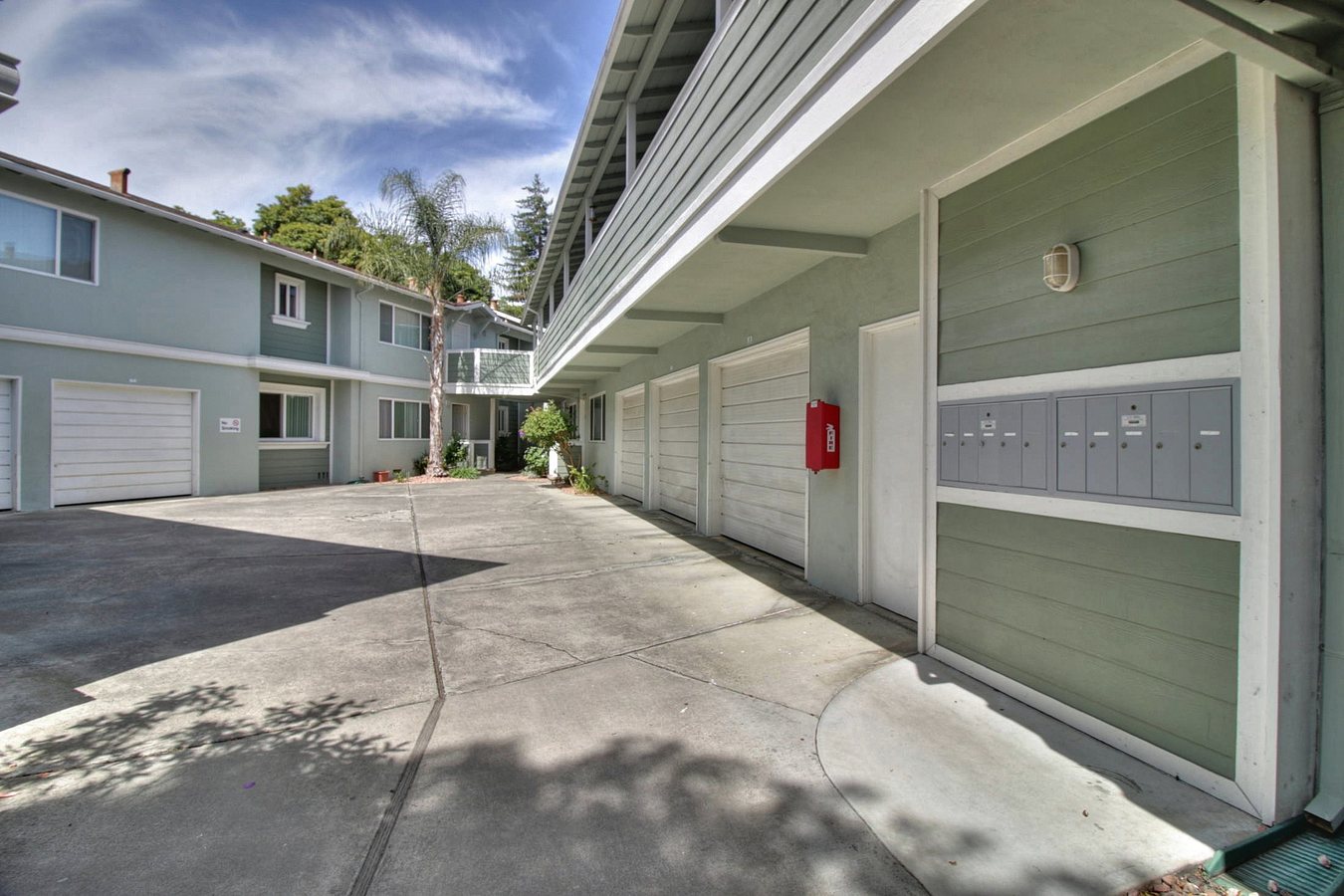 Menlo Park Apartments photo 3